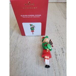 Hallmark‎ 11 Pipers piping 12 days of Xmas ornament elf